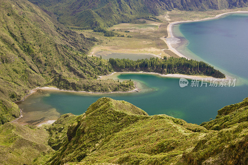 Lagoa do Fogo湖泻湖